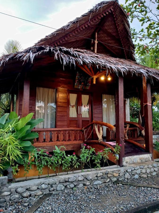 Tropical Jungle Lodge & Jungle Trekking Bukit Lawang Exterior foto